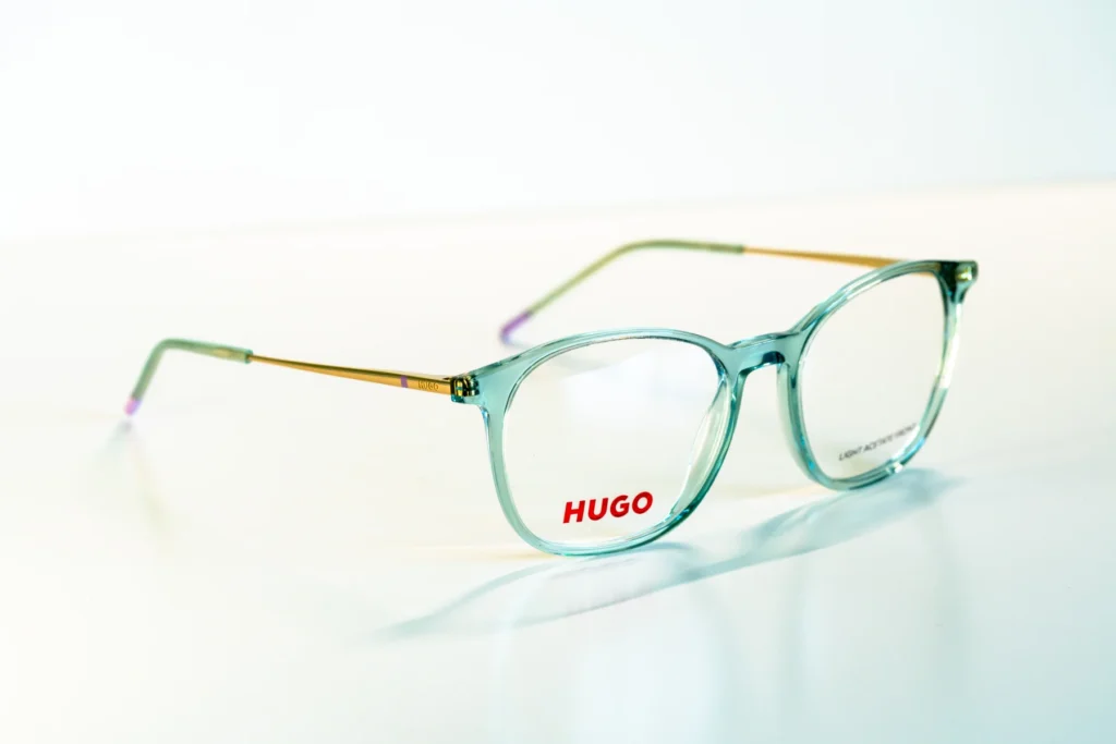 akinių rėmeliai naujienos Hugo Tommy Hilfiger Pierre Cardin Carrera miesto optika akių klinika korekciniai akiniai lęšiai