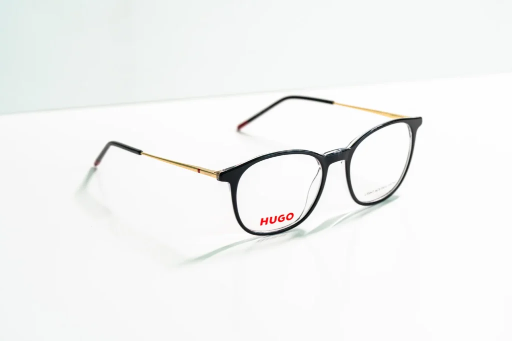 akinių rėmeliai naujienos Hugo Tommy Hilfiger Pierre Cardin Carrera miesto optika akių klinika korekciniai akiniai lęšiai
